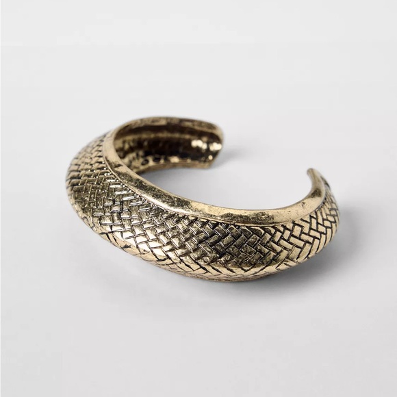 2-pack of textured cuff bracelets – Kate Moss x Zara - Picture 3 of 5